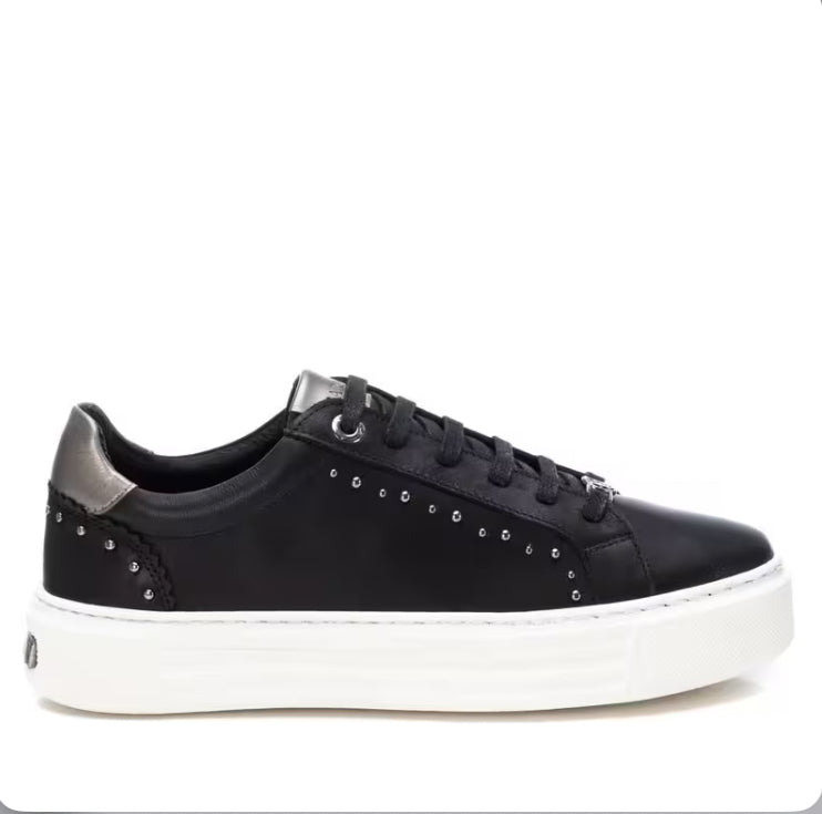 Carmela - 161762 Black & White Leather Trainer