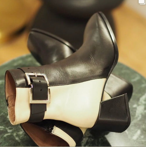 Wonders - H-4350 Black And Cream Buckle Ankle Boot