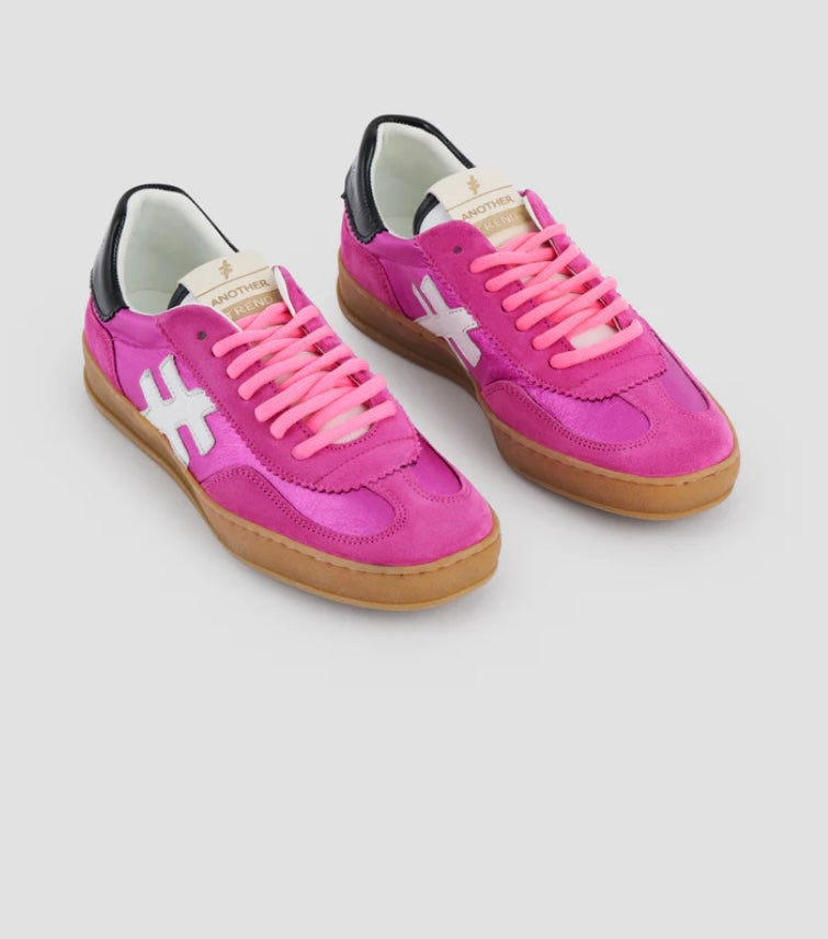ANOTHER TREND -A032M324 Iconic Cerise Pink Suede & Metallic Trainer