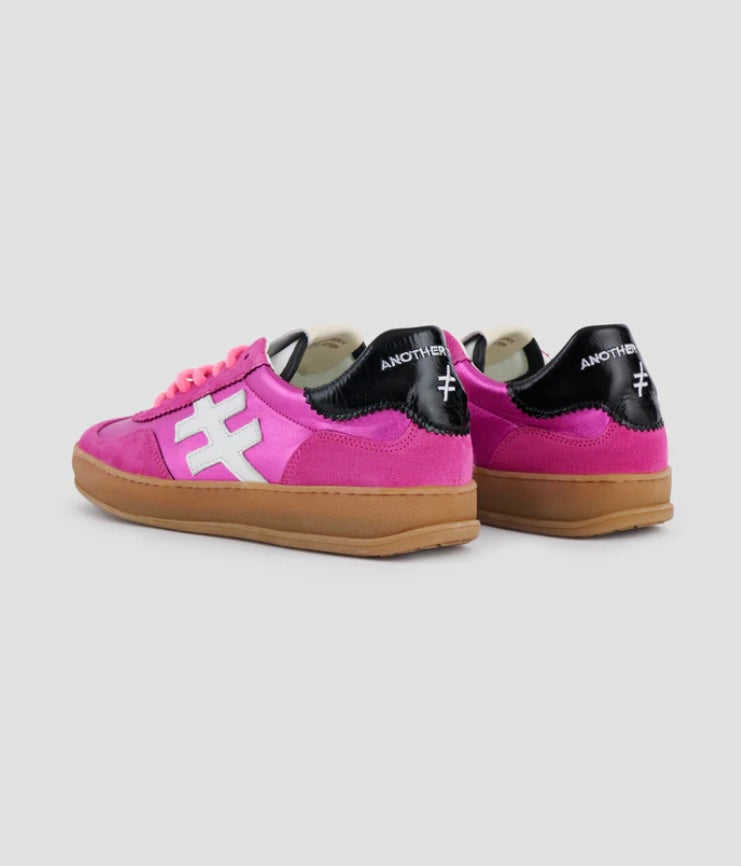 ANOTHER TREND -A032M324 Iconic Cerise Pink Suede & Metallic Trainer