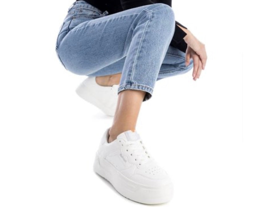 Refresh - 172167 White Platform Laced Trainer [Small Fitting]