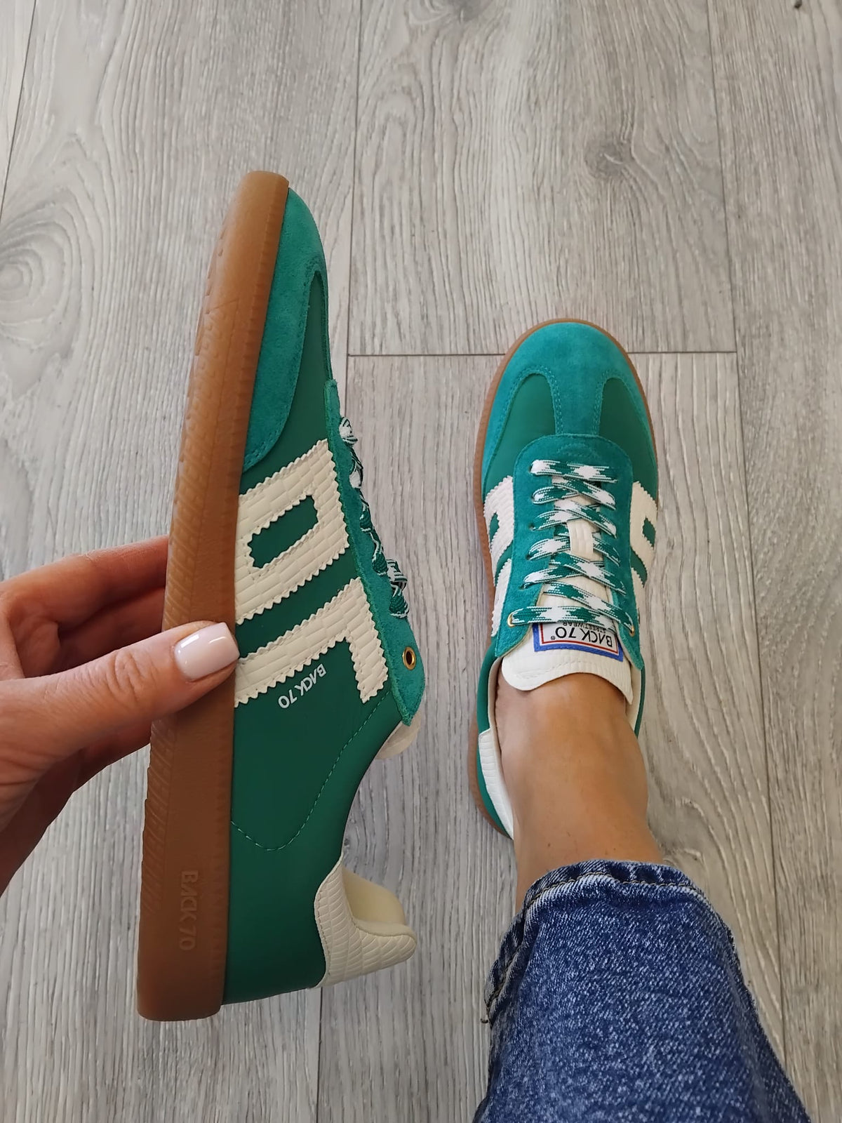 Back 70 - Ghost 19 Green Retro Trainer