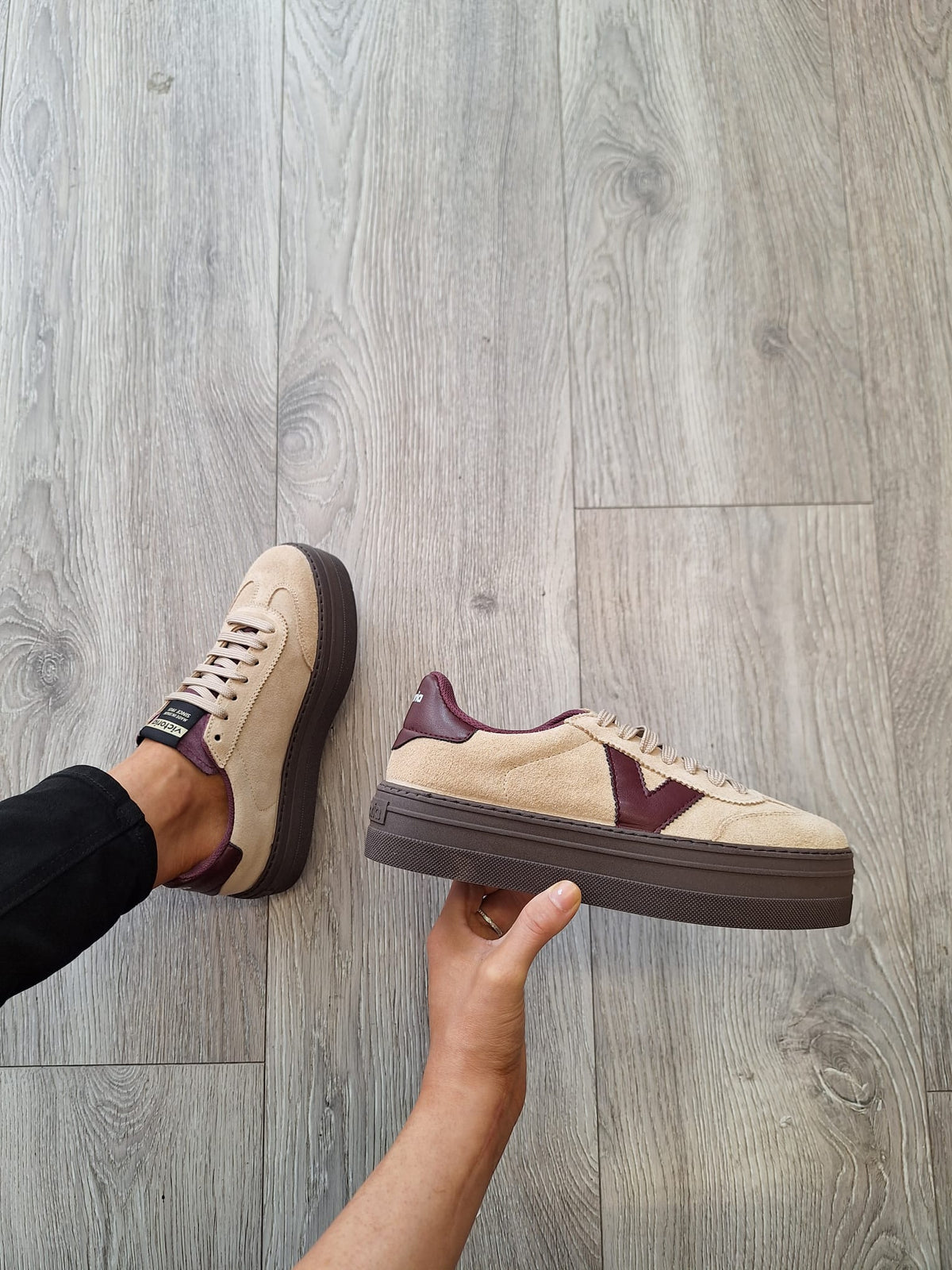 Victoria - 1 092177 Beige and Burgundy Platform Trainer