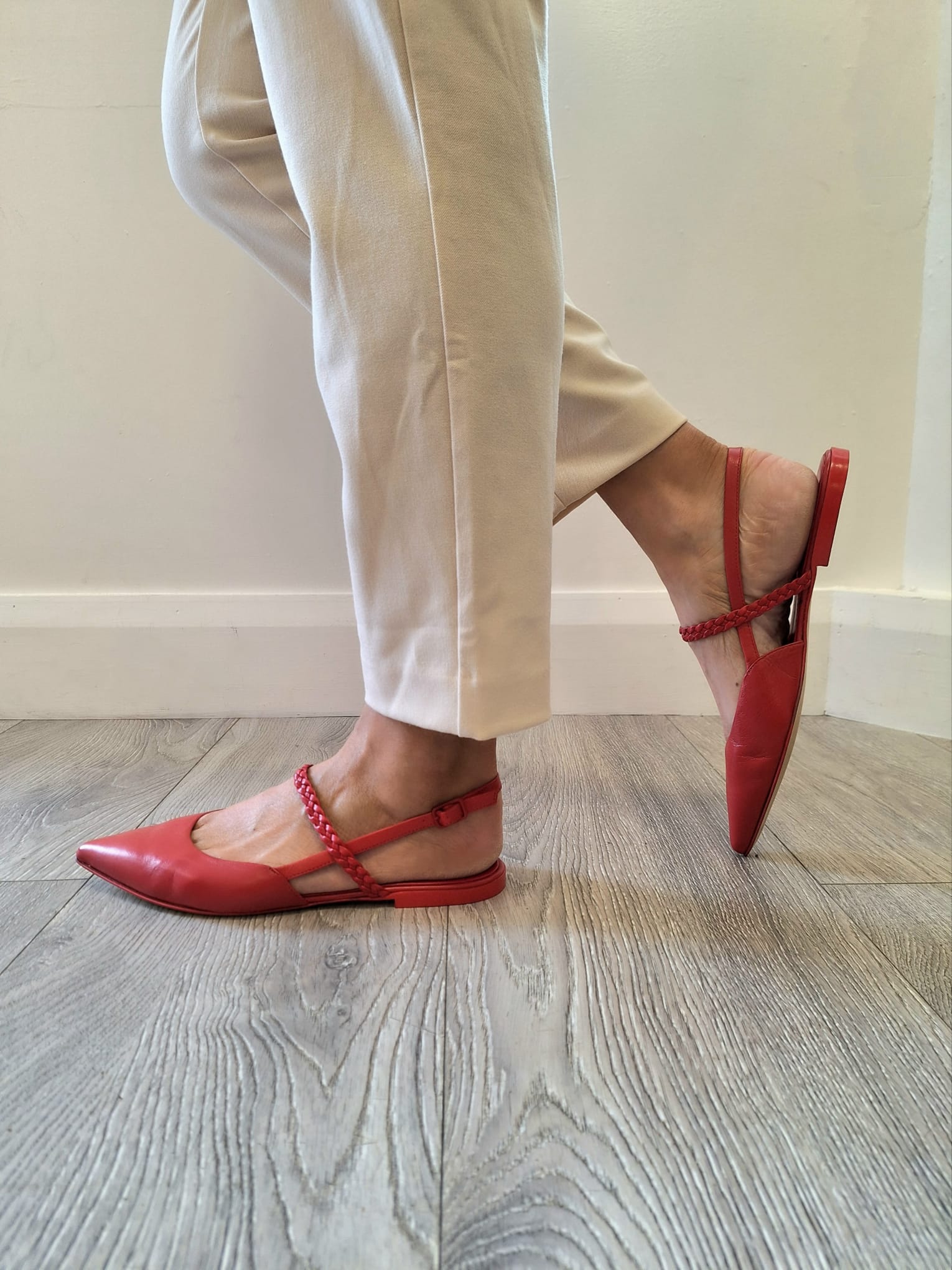 Pomme Dor - 1204 Red Slingback