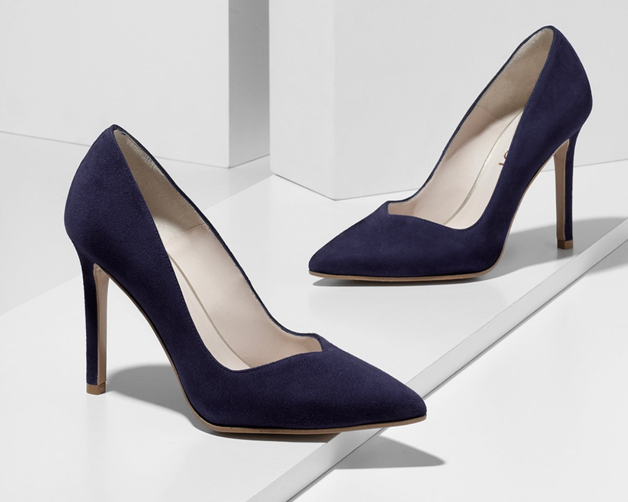 Navy blue sales pumps