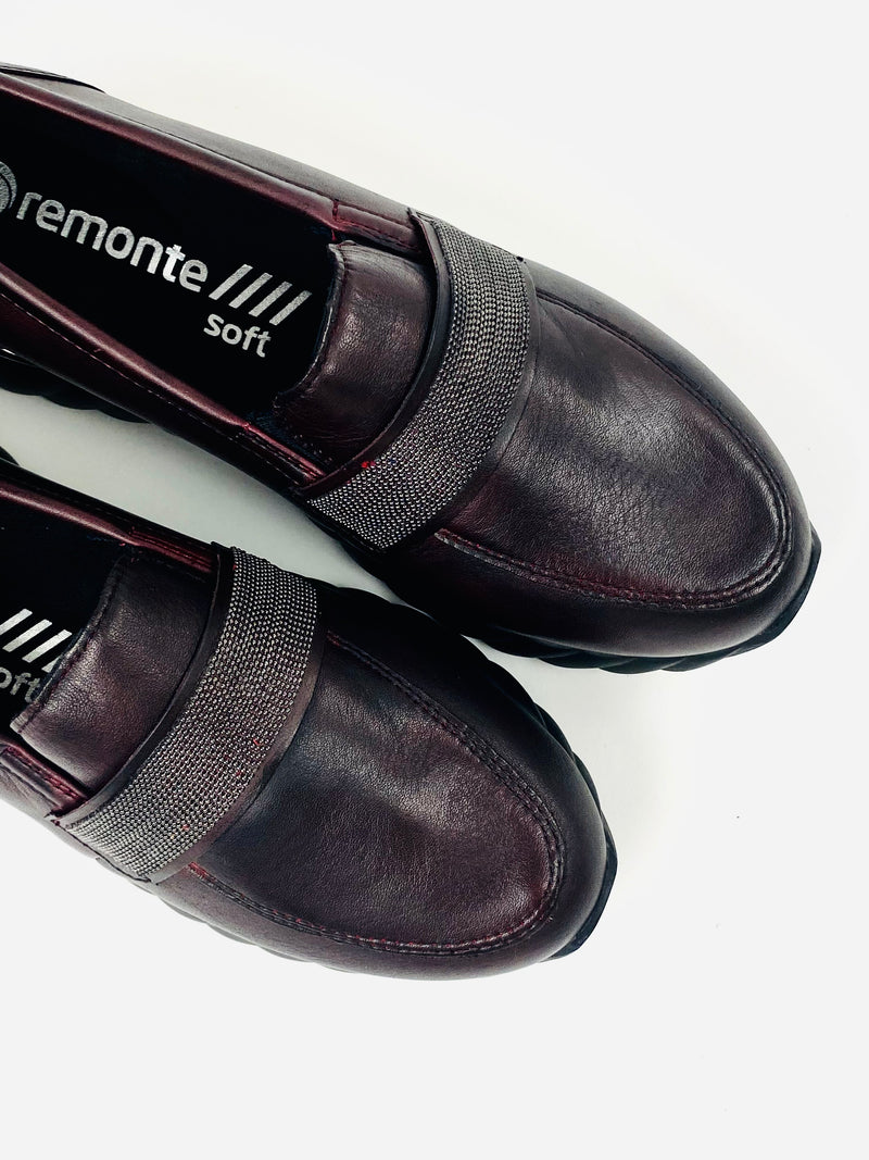 Remonte - D5910 Burgundy Loafer with a Metallic Trim