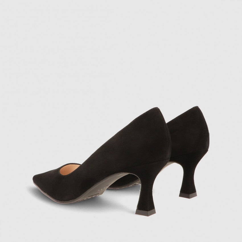 Lodi - Jona Black Suede Court with a Kitten heel